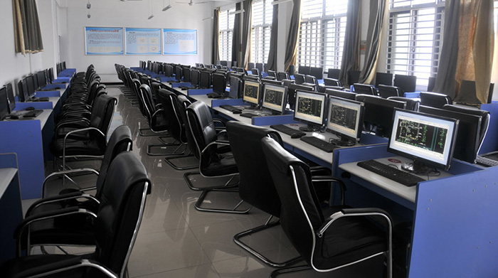 1661218805724881.jpg 10工程繪圖實訓室.jpg