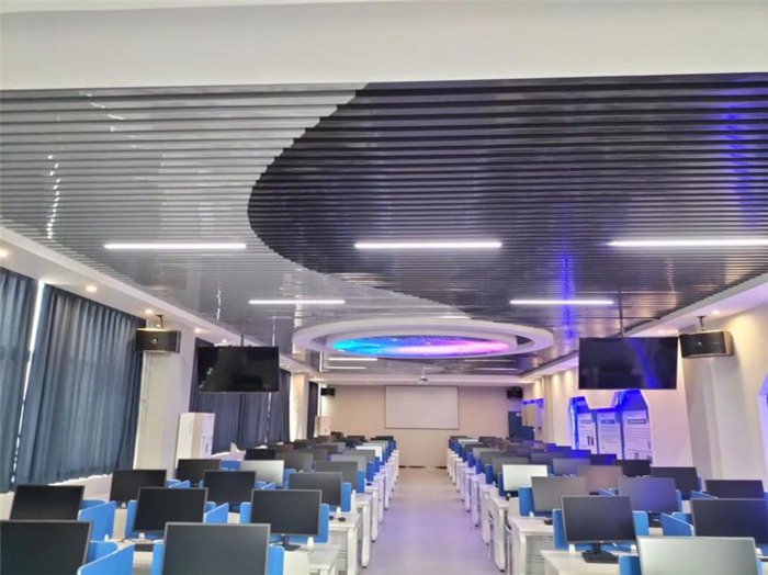 1667352152303387.jpg 3計(jì)算機(jī)中心4.jpg